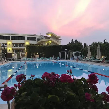 호텔 Parco Delle Rose 4*